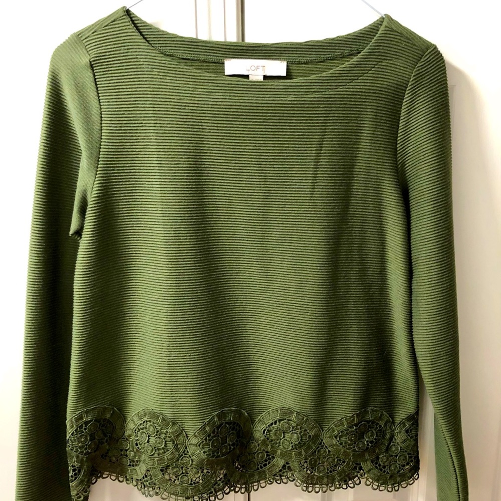Loft Lace cropped shirt NWT